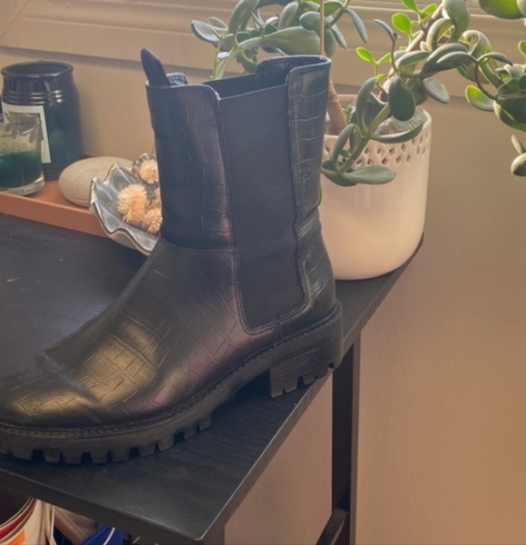 Design Lab Black Croc-Embossed Chelsea Boot - Picture 2 of 9